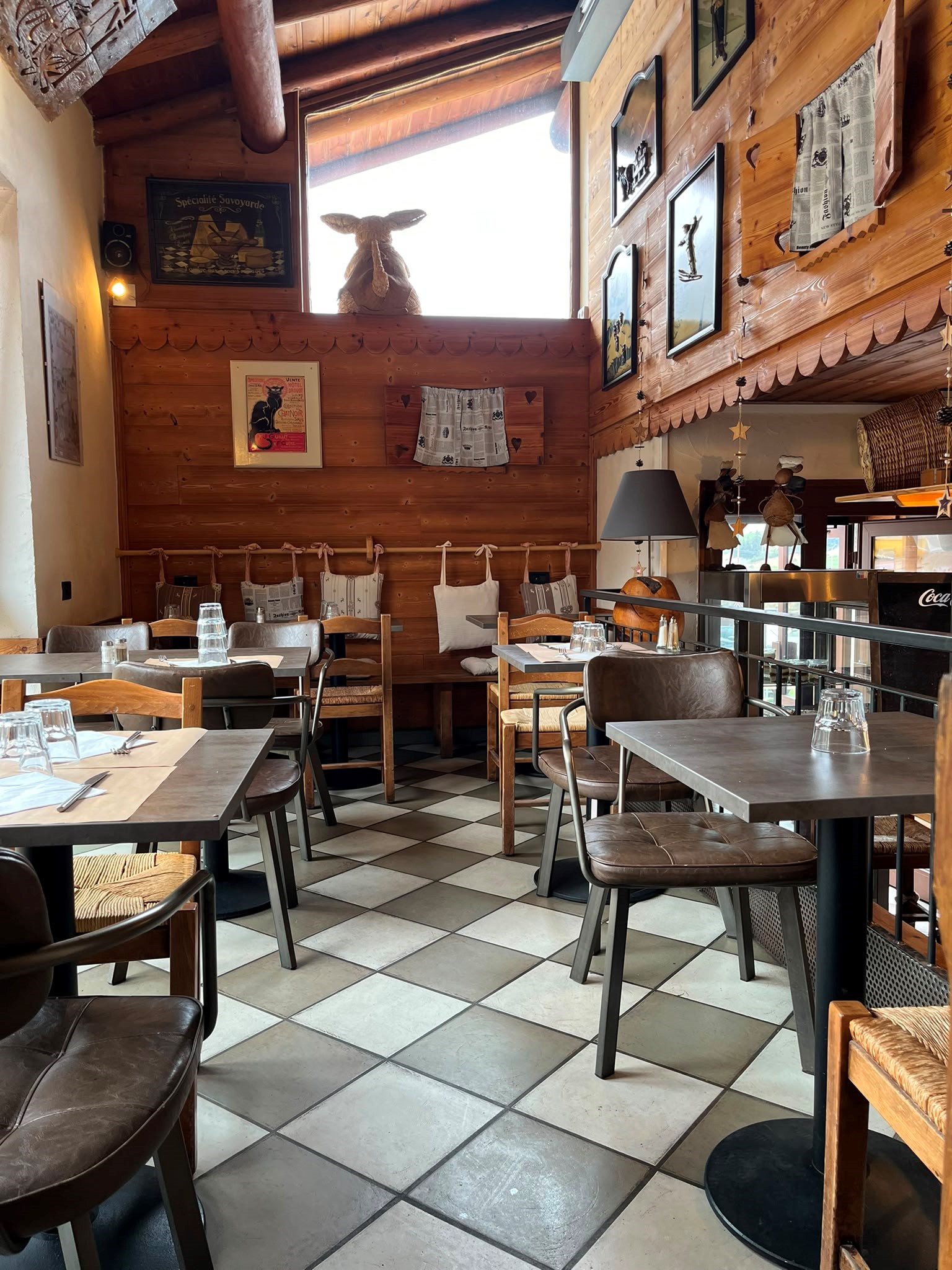Tata Tine Restaurant